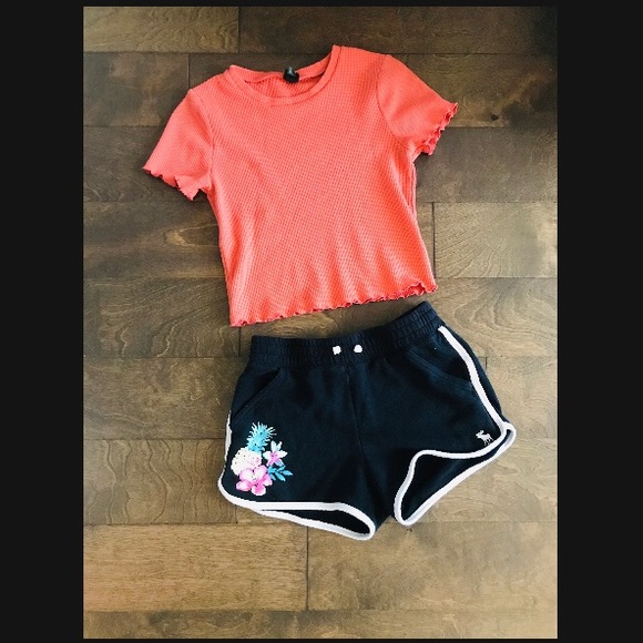abercrombie kids Other - ☀️Cute sweat shorts☀️